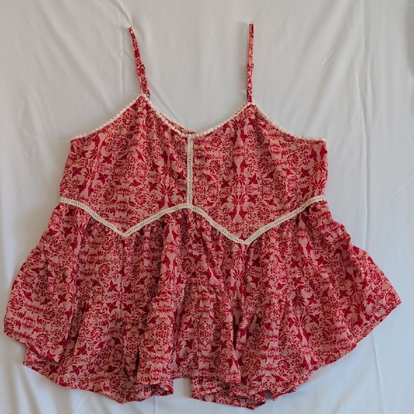 Floral Red Women's Top - Picture 1 of 3